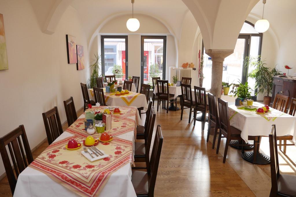 Stadt-Gut-Hotel Altstadt-Hotel Stern Neumarkt in der Oberpfalz Bagian luar foto